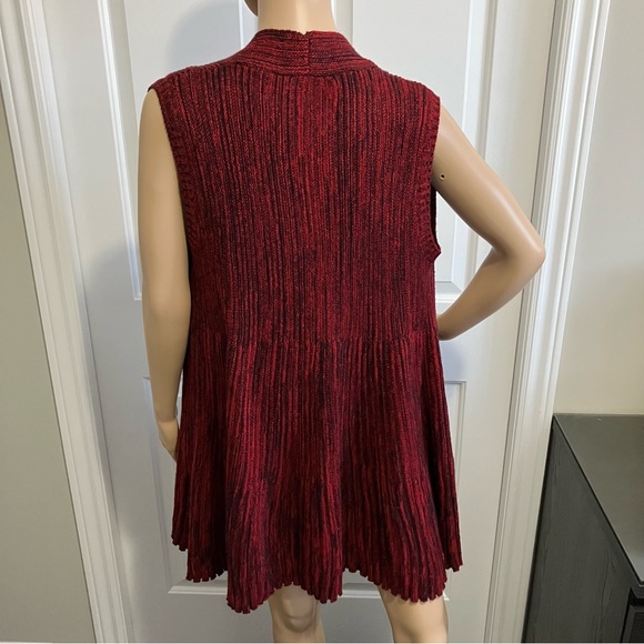 Charlie Paige | Red & black knit cardigan - Picture 3 of 8